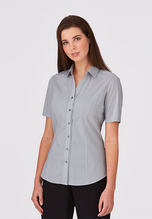 City Collection Women's Stretch Pinfeather S/S Shirt
